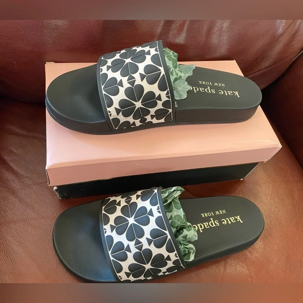 Kate Spade Black and Cream Clover Sandals - Picture 3 of 8